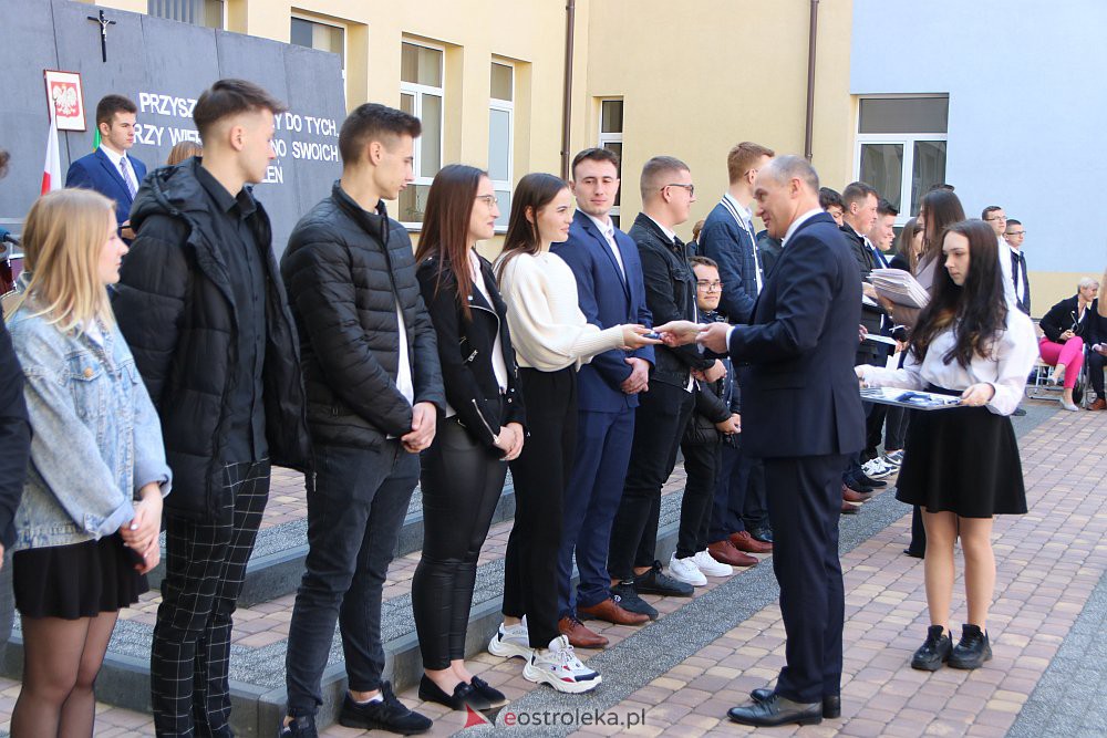 Zakończenie roku szkolnego maturzystów z ZSZ nr 1 [29.04.2022] - zdjęcie #108 - eOstroleka.pl