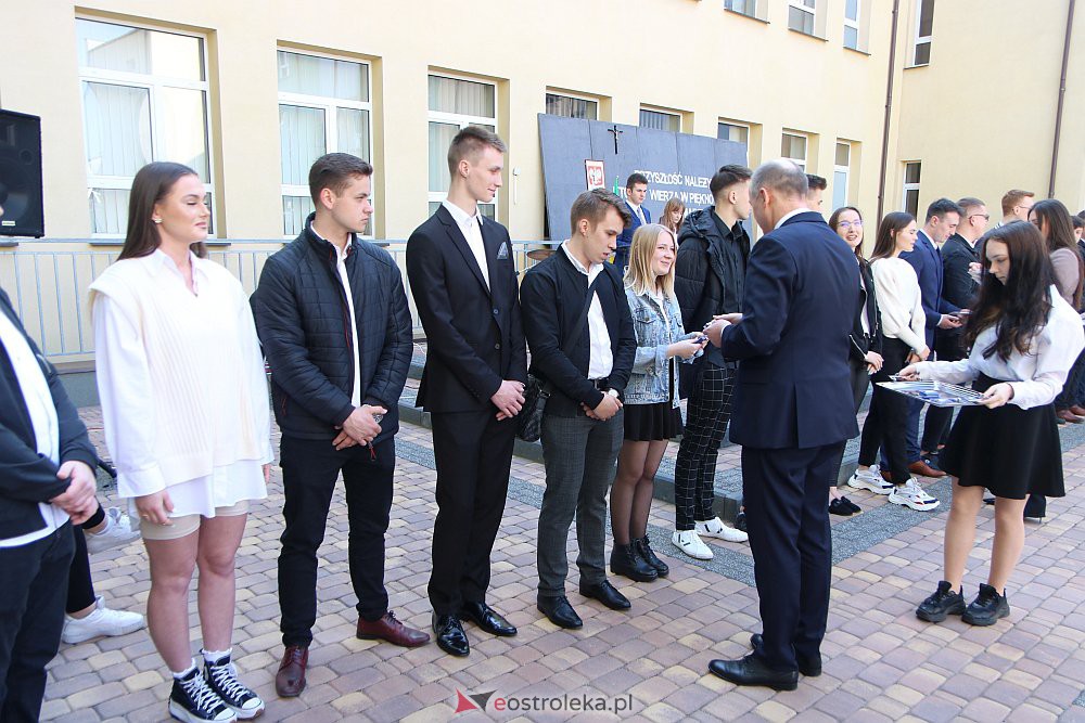 Zakończenie roku szkolnego maturzystów z ZSZ nr 1 [29.04.2022] - zdjęcie #114 - eOstroleka.pl