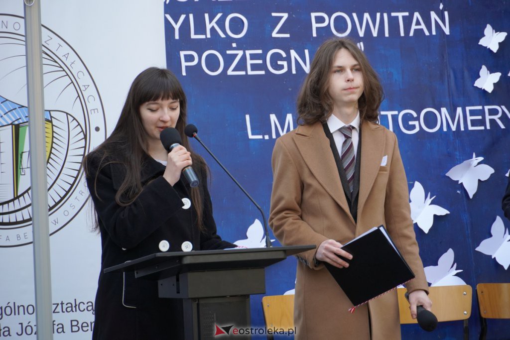 Zakończenie roku szkolnego maturzystów I LO [29.04.2022] - zdjęcie #23 - eOstroleka.pl