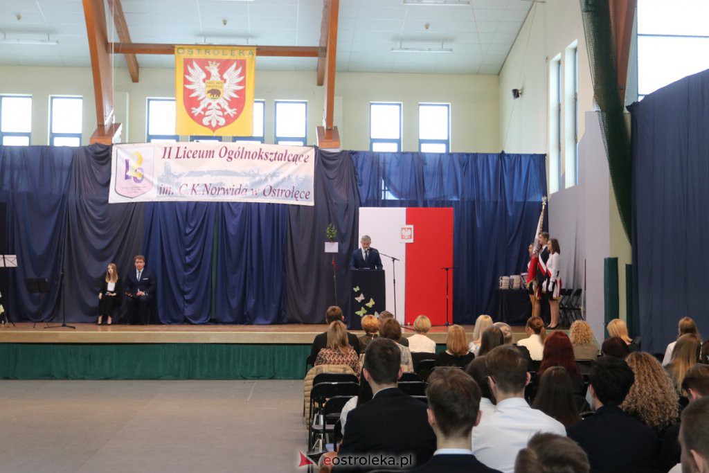 Zakończenie roku szkolnego klas maturalnych w II LO [29.04.2022] - zdjęcie #16 - eOstroleka.pl