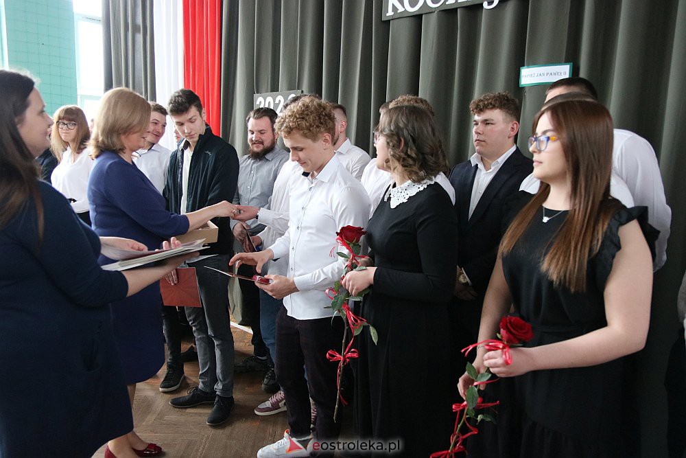Zakończenie roku szkolnego w ZSZ nr 2 [29.04.2022] - zdjęcie #37 - eOstroleka.pl