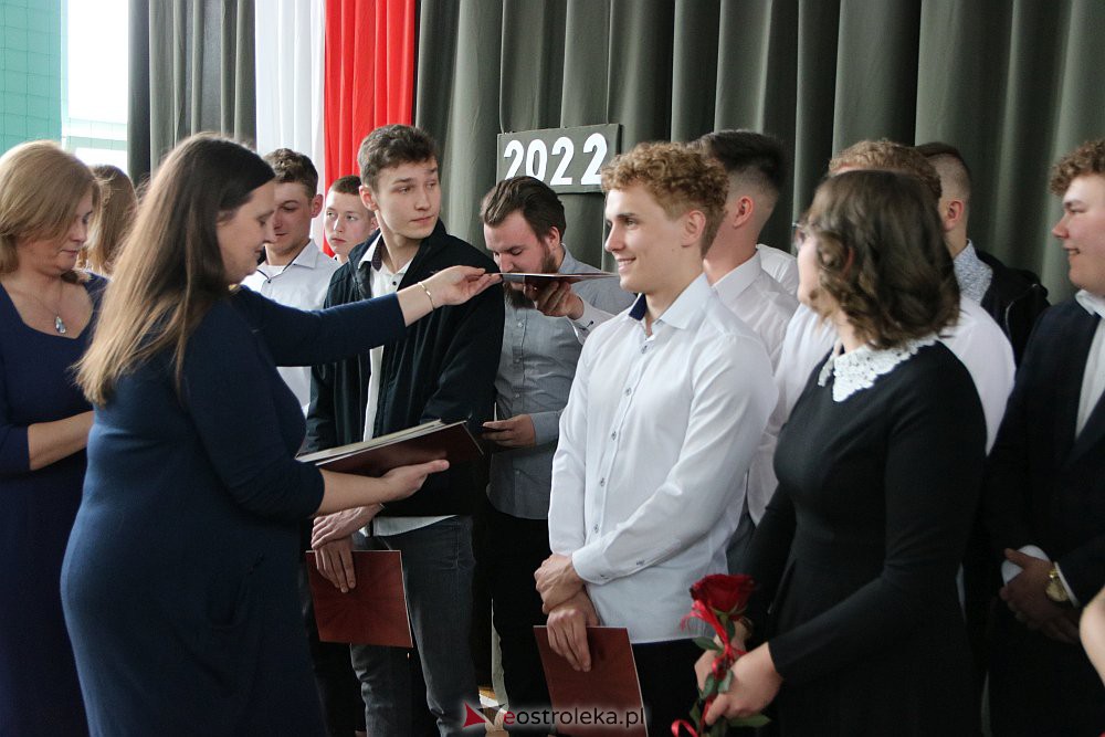Zakończenie roku szkolnego w ZSZ nr 2 [29.04.2022] - zdjęcie #33 - eOstroleka.pl