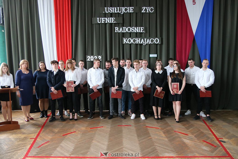 Zakończenie roku szkolnego w ZSZ nr 2 [29.04.2022] - zdjęcie #29 - eOstroleka.pl