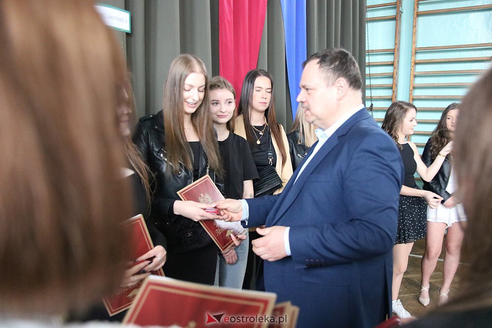 Zakończenie roku szkolnego w ZSZ nr 2 [29.04.2022] - zdjęcie #15 - eOstroleka.pl