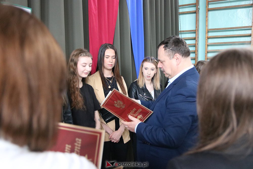 Zakończenie roku szkolnego w ZSZ nr 2 [29.04.2022] - zdjęcie #14 - eOstroleka.pl