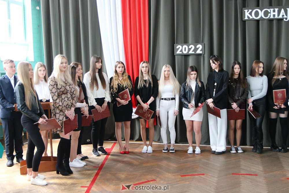 Zakończenie roku szkolnego w ZSZ nr 2 [29.04.2022] - zdjęcie #10 - eOstroleka.pl