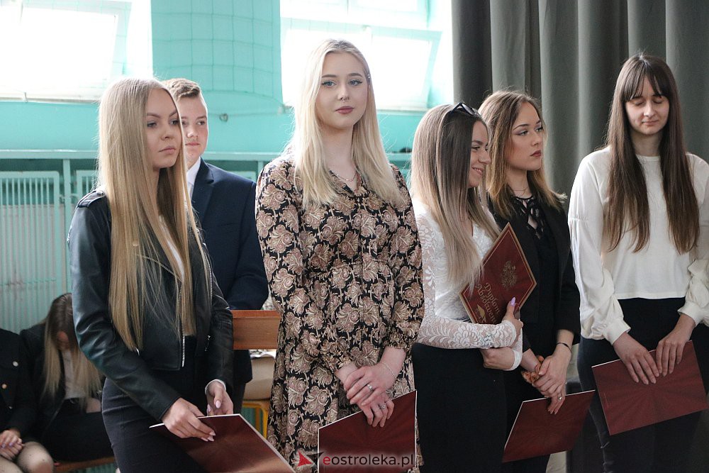 Zakończenie roku szkolnego w ZSZ nr 2 [29.04.2022] - zdjęcie #9 - eOstroleka.pl