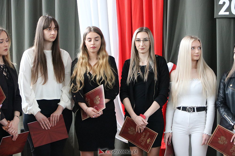 Zakończenie roku szkolnego w ZSZ nr 2 [29.04.2022] - zdjęcie #7 - eOstroleka.pl