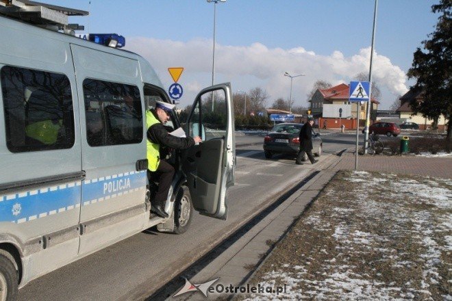 Potrącenie pieszego(15-02-2011) - zdjęcie #6 - eOstroleka.pl