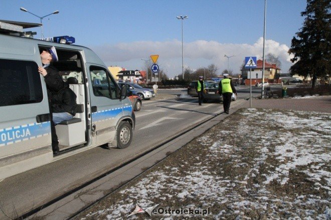Potrącenie pieszego(15-02-2011) - zdjęcie #10 - eOstroleka.pl