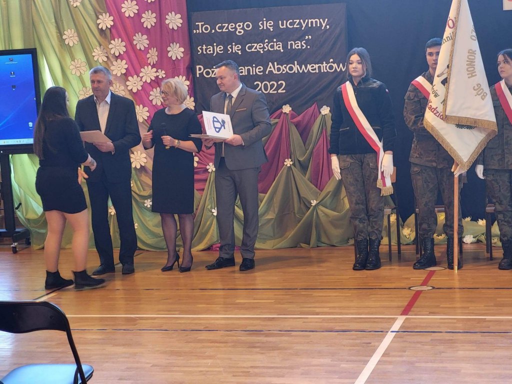 Zakończenie roku szkolnego klas maturalnych w ZSP w Kadzidle [29.04.2022] - zdjęcie #33 - eOstroleka.pl