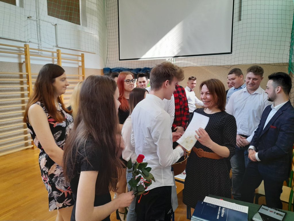 Zakończenie roku szkolnego klas maturalnych w ZSP w Baranowie [29.04.2022] - zdjęcie #6 - eOstroleka.pl
