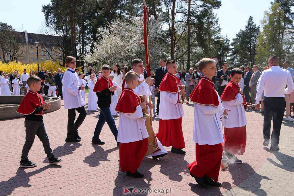 I Komunia Święta w parafii pw. Zbawiciela Świata [01.05.2022] - zdjęcie #11 - eOstroleka.pl