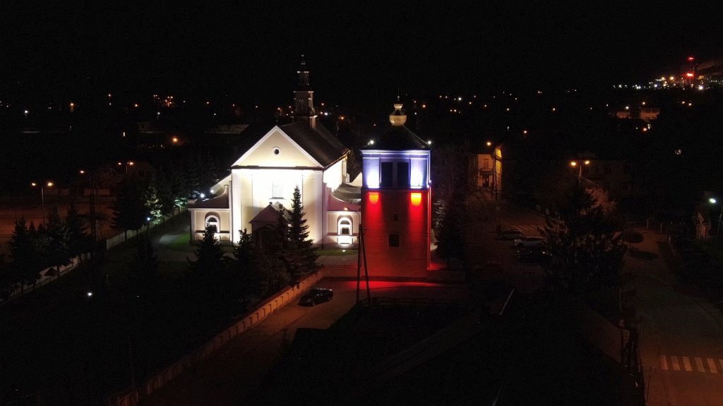 Miejskie iluminacje z okazji Dnia Flagi [02.05.2022] - zdjęcie #6 - eOstroleka.pl
