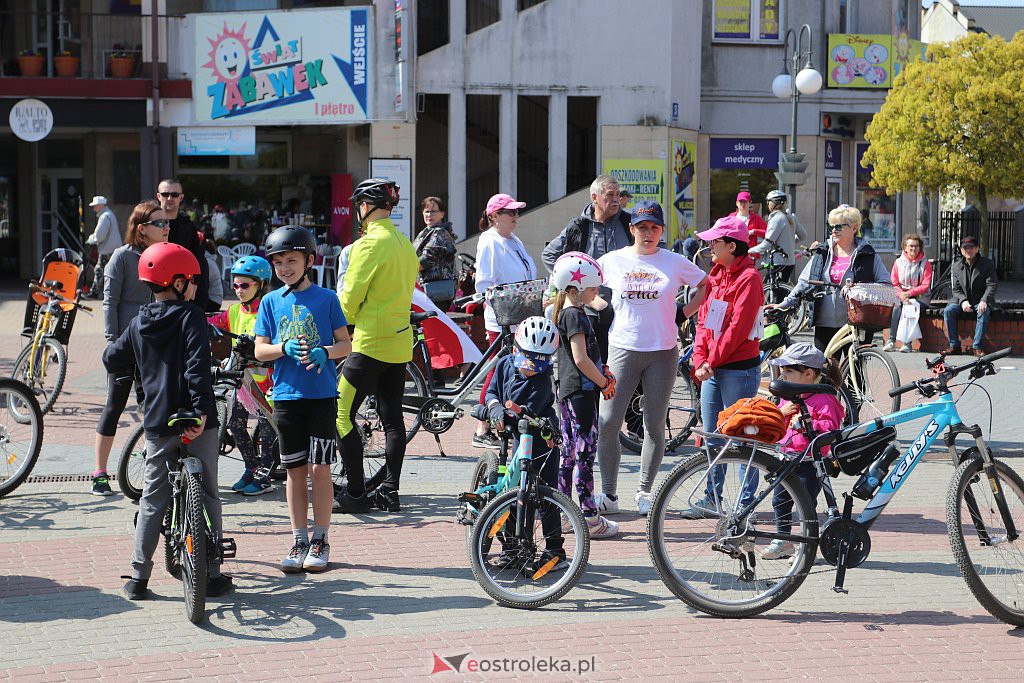 Rajd rowerowy z okazji Dnia Flagi RP [02.05.2022] - zdjęcie #24 - eOstroleka.pl