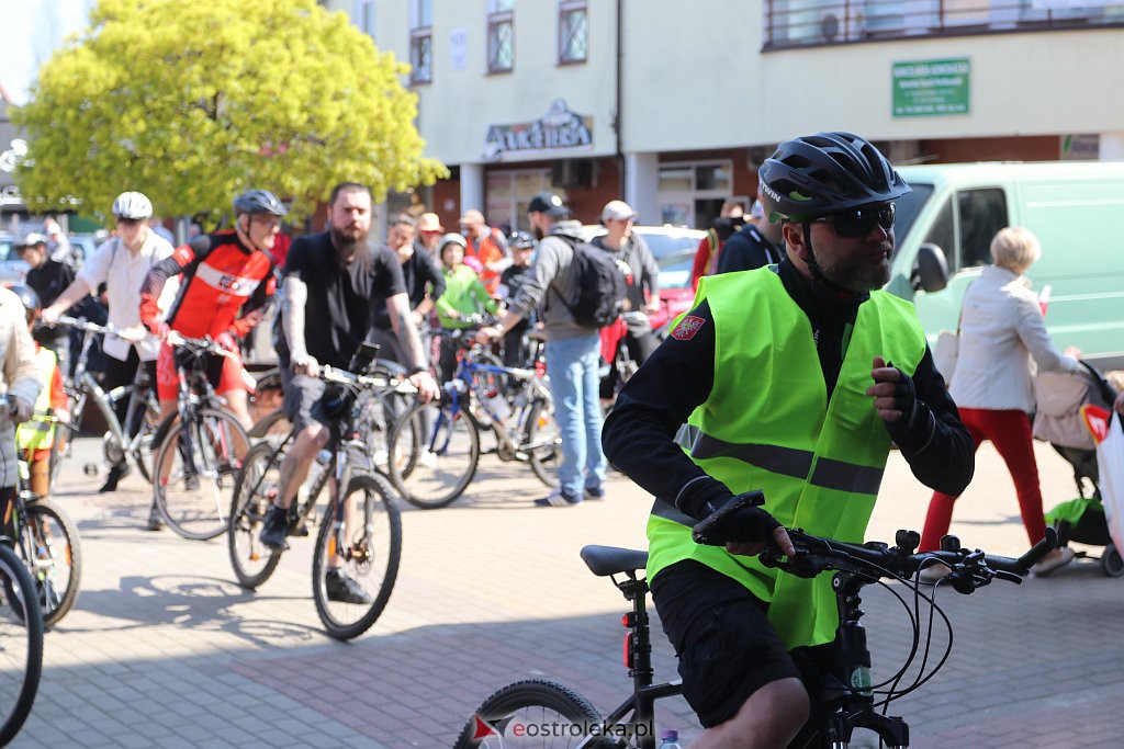 Rajd rowerowy z okazji Dnia Flagi RP [02.05.2022] - zdjęcie #45 - eOstroleka.pl