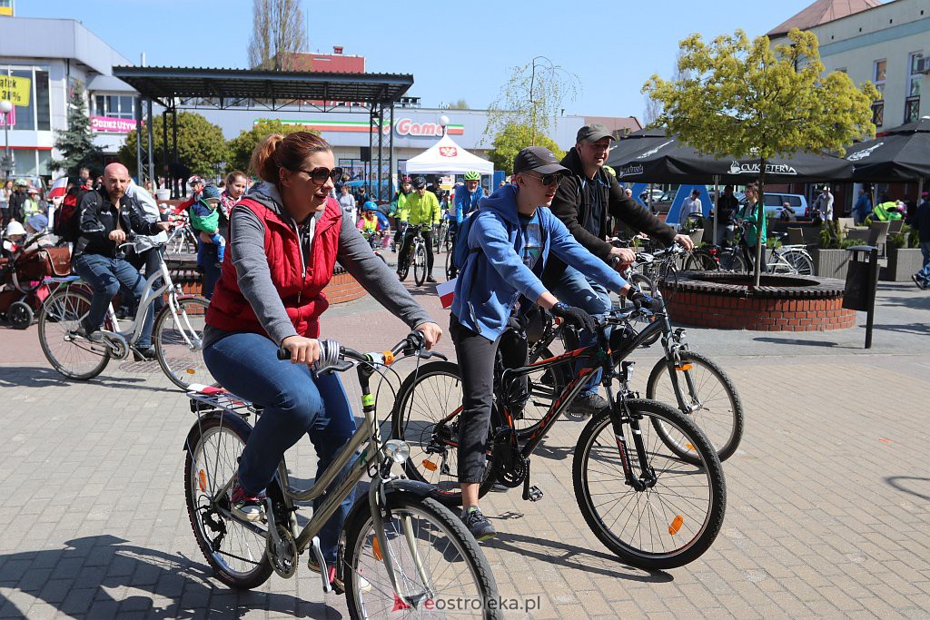 Rajd rowerowy z okazji Dnia Flagi RP [02.05.2022] - zdjęcie #48 - eOstroleka.pl