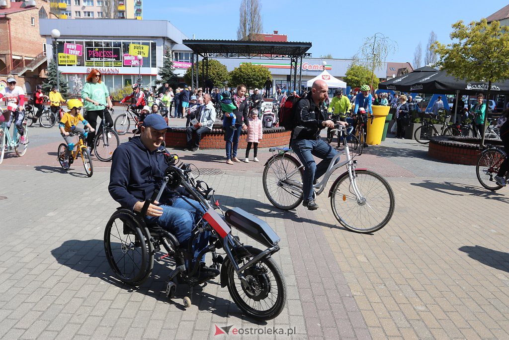 Rajd rowerowy z okazji Dnia Flagi RP [02.05.2022] - zdjęcie #38 - eOstroleka.pl