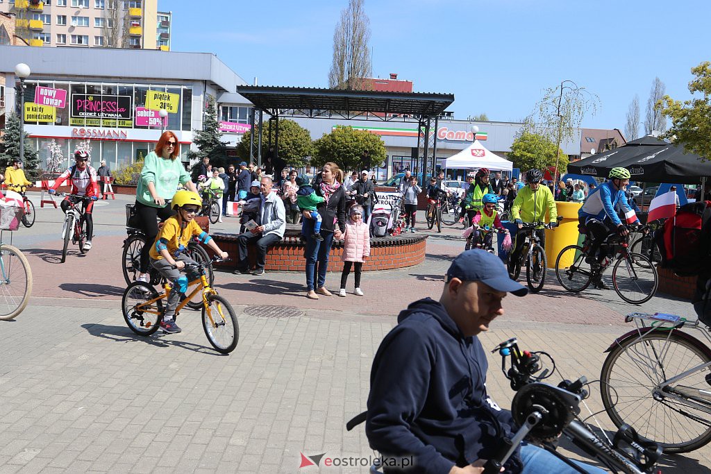 Rajd rowerowy z okazji Dnia Flagi RP [02.05.2022] - zdjęcie #37 - eOstroleka.pl
