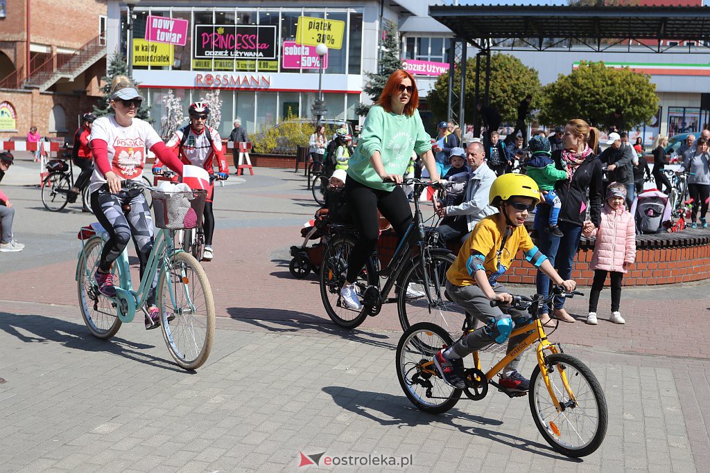 Rajd rowerowy z okazji Dnia Flagi RP [02.05.2022] - zdjęcie #51 - eOstroleka.pl