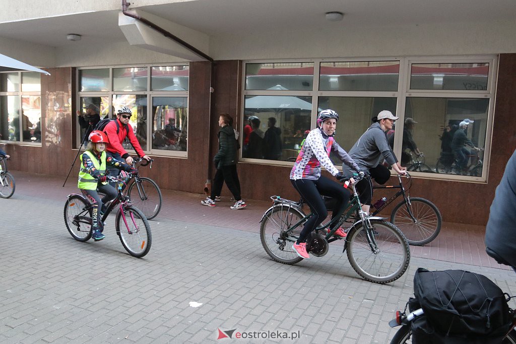 Rajd rowerowy z okazji Dnia Flagi RP [02.05.2022] - zdjęcie #28 - eOstroleka.pl