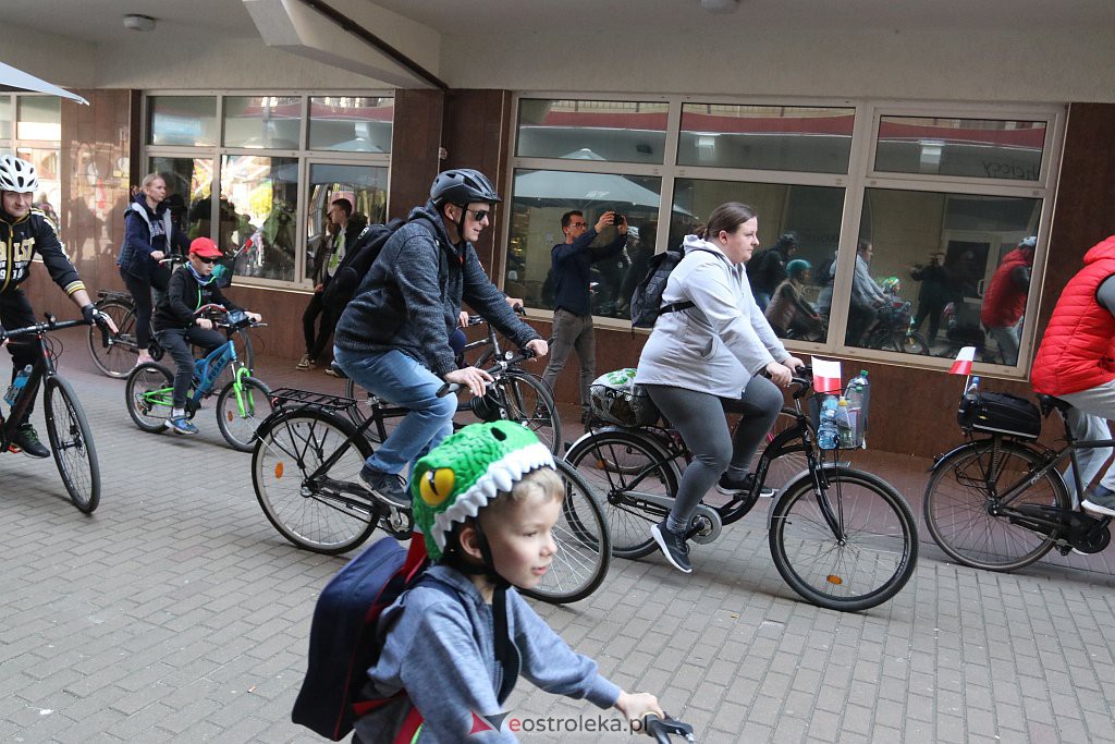 Rajd rowerowy z okazji Dnia Flagi RP [02.05.2022] - zdjęcie #25 - eOstroleka.pl