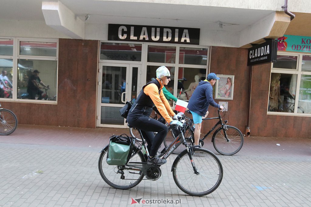 Rajd rowerowy z okazji Dnia Flagi RP [02.05.2022] - zdjęcie #18 - eOstroleka.pl