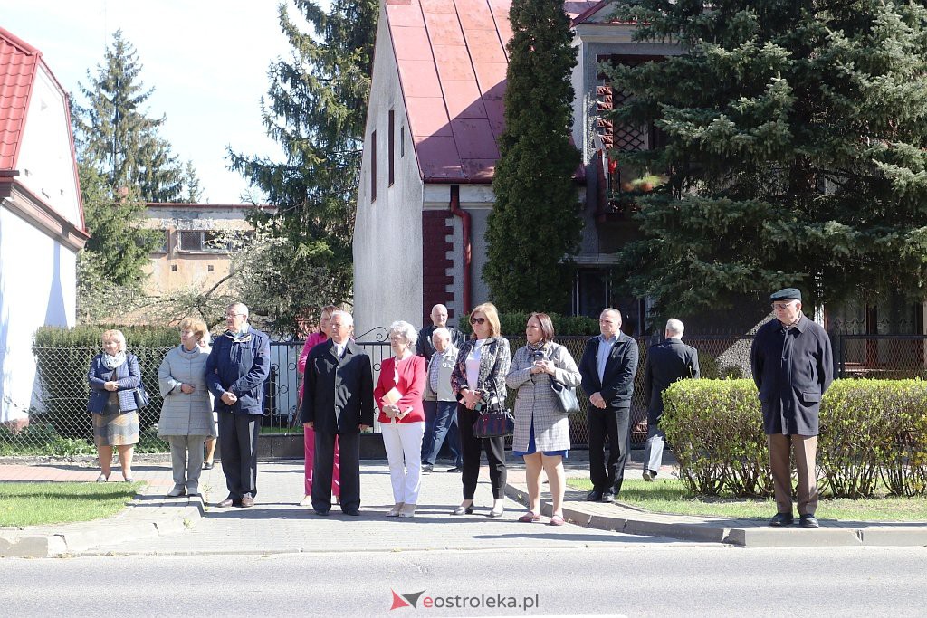 Miejska uroczystość z okazji 231. rocznicy uchwalenia Konstytucji 3 Maja [03.05.2022] - zdjęcie #4 - eOstroleka.pl