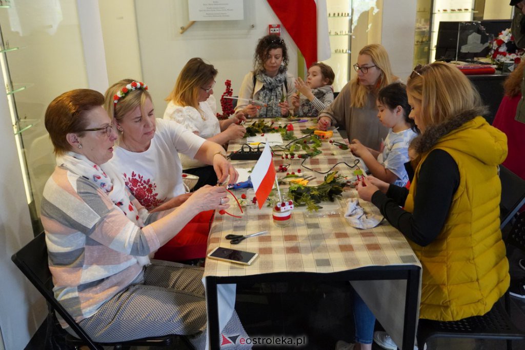 Rodzinna impreza patriotyczna Biało-czerwona obowiązkowo! [03.05.2022] - zdjęcie #19 - eOstroleka.pl