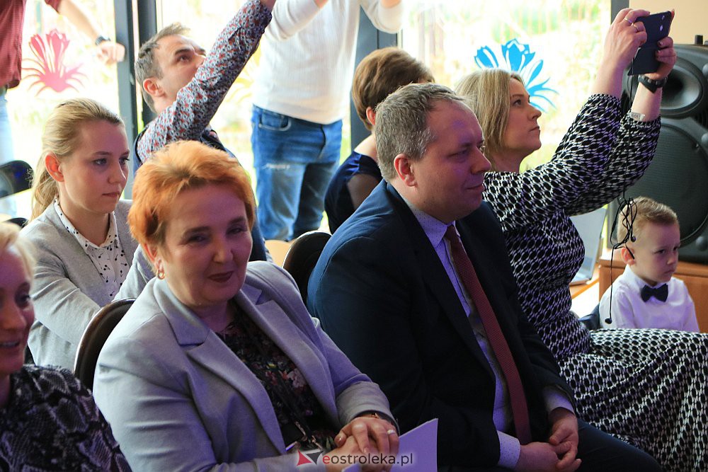 Uroczyste nadanie imienia „Krainie Zaczarowanej Lokomotywy” [06.05.2022] - zdjęcie #48 - eOstroleka.pl