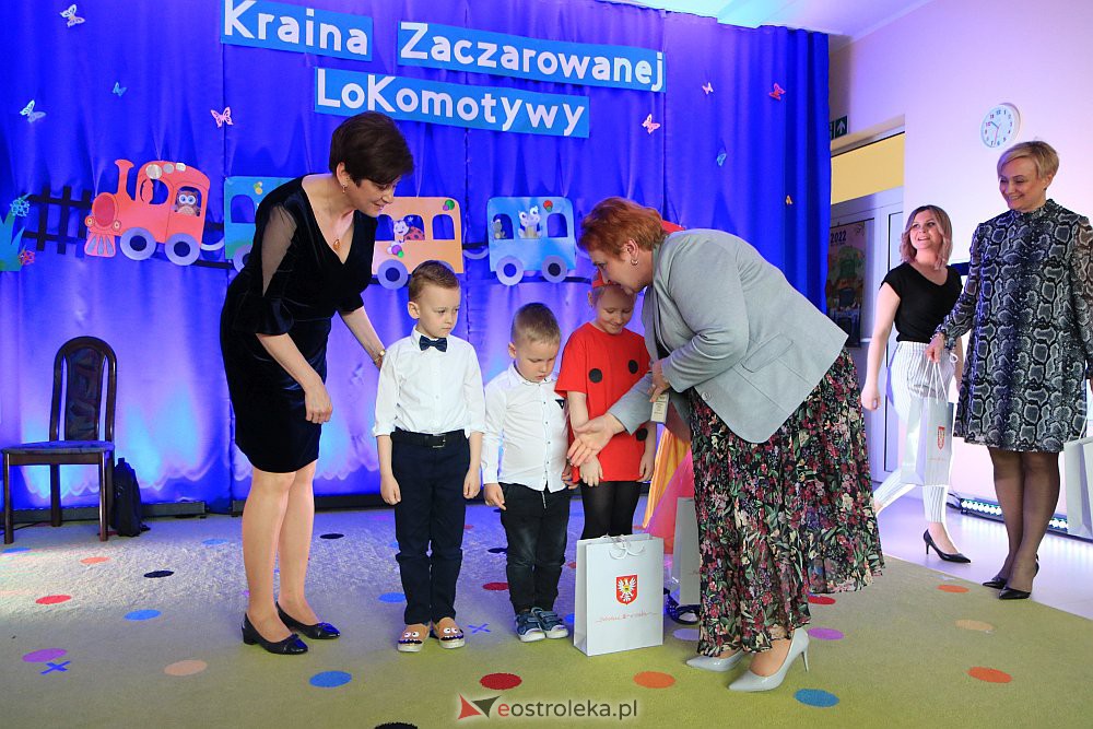 Uroczyste nadanie imienia „Krainie Zaczarowanej Lokomotywy” [06.05.2022] - zdjęcie #16 - eOstroleka.pl