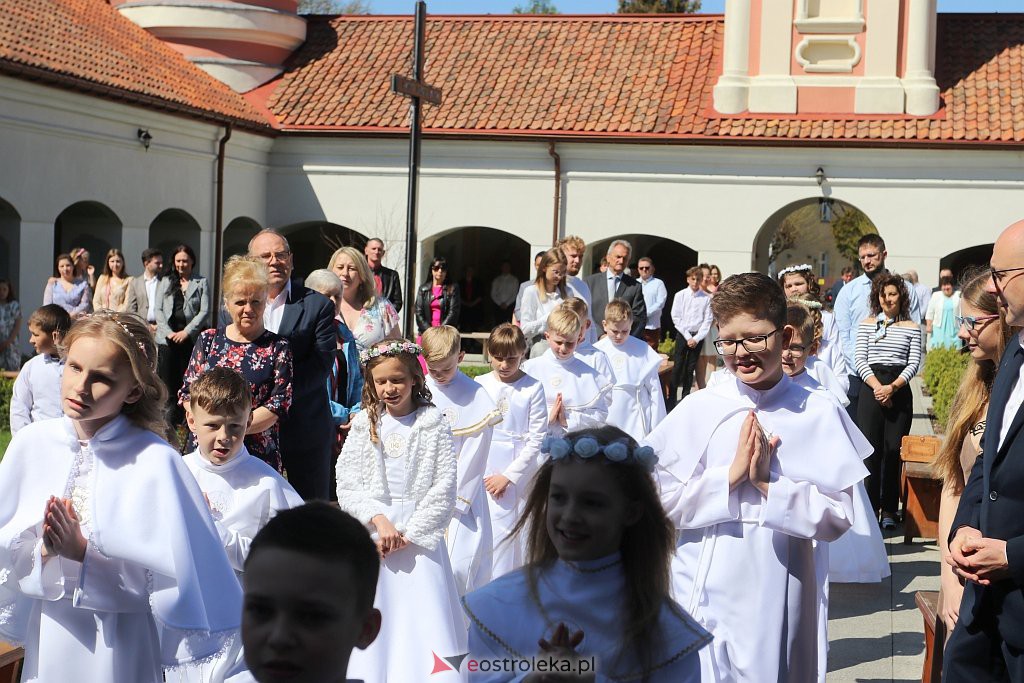 Pierwsza Komunia Święta 2022 w Klasztorze i Farze [07.05.2022] - zdjęcie #15 - eOstroleka.pl