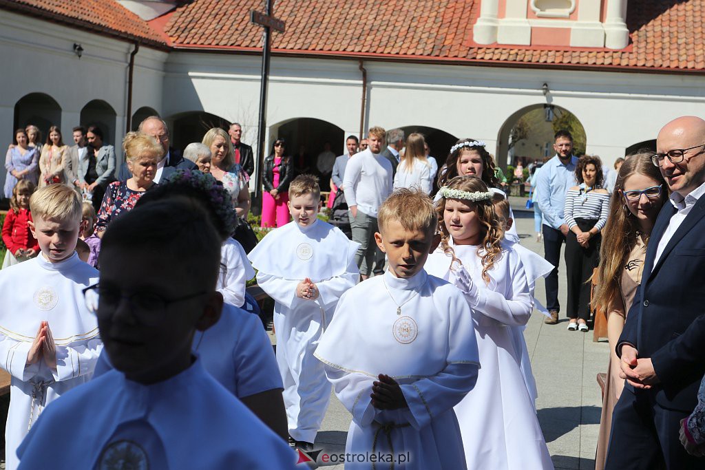 Pierwsza Komunia Święta 2022 w Klasztorze i Farze [07.05.2022] - zdjęcie #12 - eOstroleka.pl