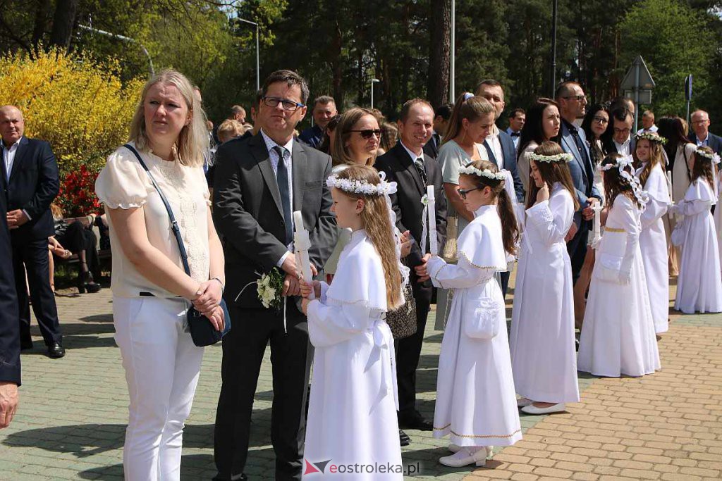 I Komunia Święta w parafii pw. Zbawiciela Świata w Ostrołęce [08.05.2022] - zdjęcie #18 - eOstroleka.pl