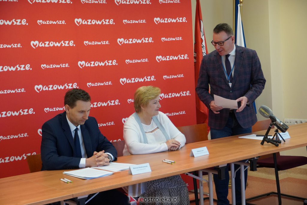 Dofinansowanie remontu Poradni Psychologiczno-Pedagogicznej w Ostrołęce - podpisanie umowy [09.05.2022] - zdjęcie #27 - eOstroleka.pl