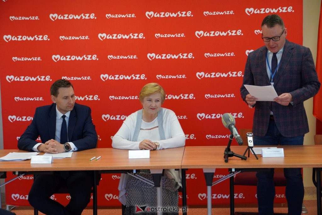Dofinansowanie remontu Poradni Psychologiczno-Pedagogicznej w Ostrołęce - podpisanie umowy [09.05.2022] - zdjęcie #5 - eOstroleka.pl