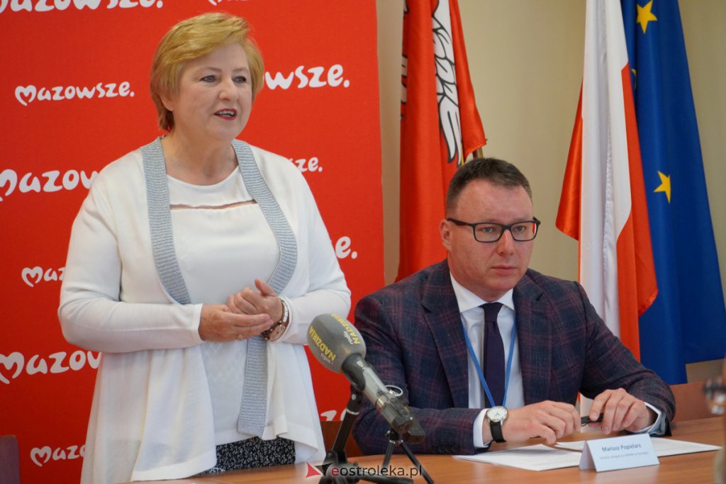 Dofinansowanie remontu Poradni Psychologiczno-Pedagogicznej w Ostrołęce - podpisanie umowy [09.05.2022] - zdjęcie #17 - eOstroleka.pl