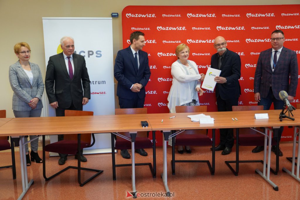 Dofinansowanie remontu Poradni Psychologiczno-Pedagogicznej w Ostrołęce - podpisanie umowy [09.05.2022] - zdjęcie #6 - eOstroleka.pl