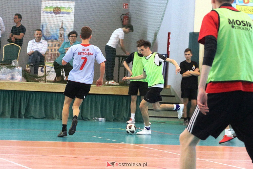 Turniej Piłki Nożnej Szkół Średnich organizowany przez Młodzieżową Radę Miasta Ostrołęki [10.05.2022] - zdjęcie #52 - eOstroleka.pl