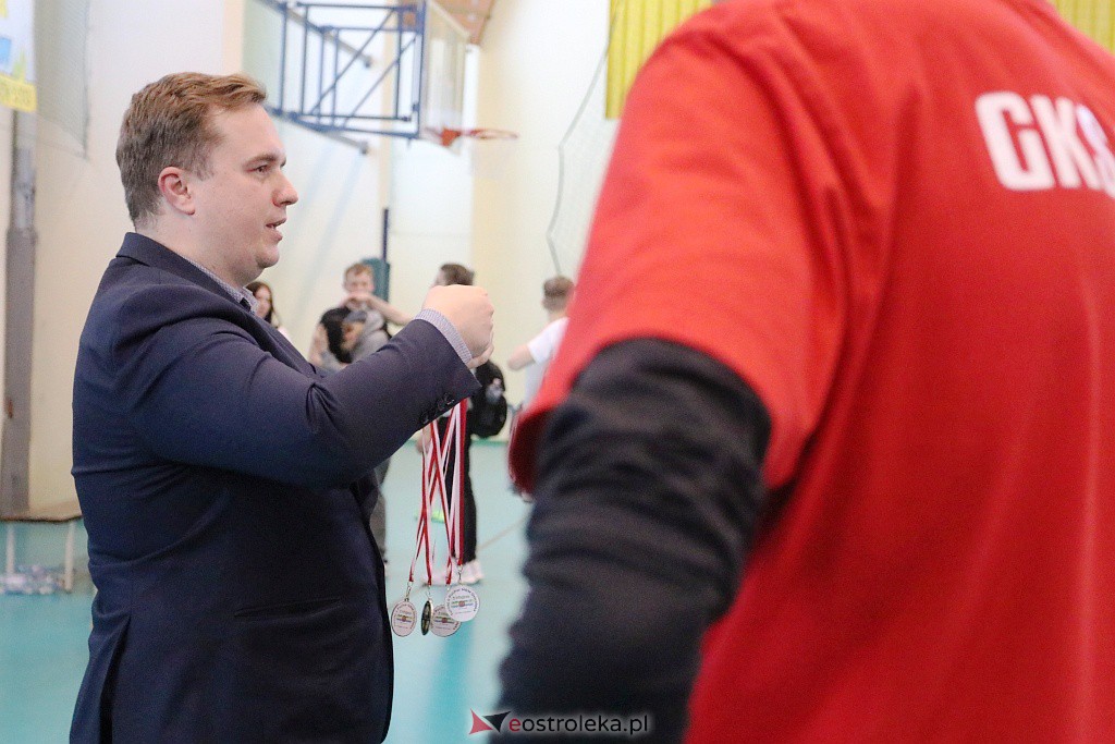 Turniej Piłki Nożnej Szkół Średnich organizowany przez Młodzieżową Radę Miasta Ostrołęki [10.05.2022] - zdjęcie #12 - eOstroleka.pl