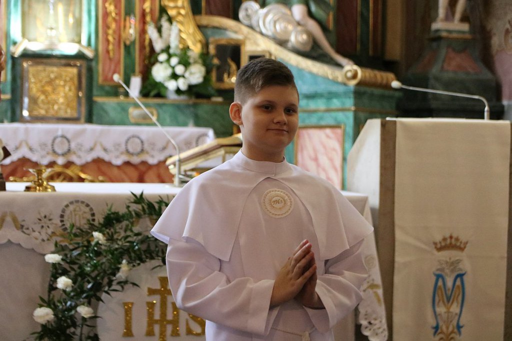 I Komunia Święta w parafii pw. św. Antoniego Padewskiego w Ostrołęce [14.05.2022] - zdjęcie #79 - eOstroleka.pl