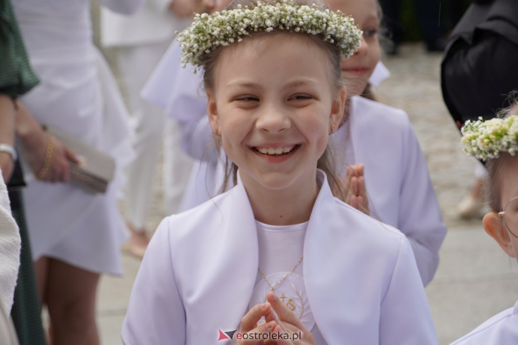 I Komunia Święta w parafii pw. św. Wojciecha w Ostrołęce [14.05.2022] - zdjęcie #15 - eOstroleka.pl