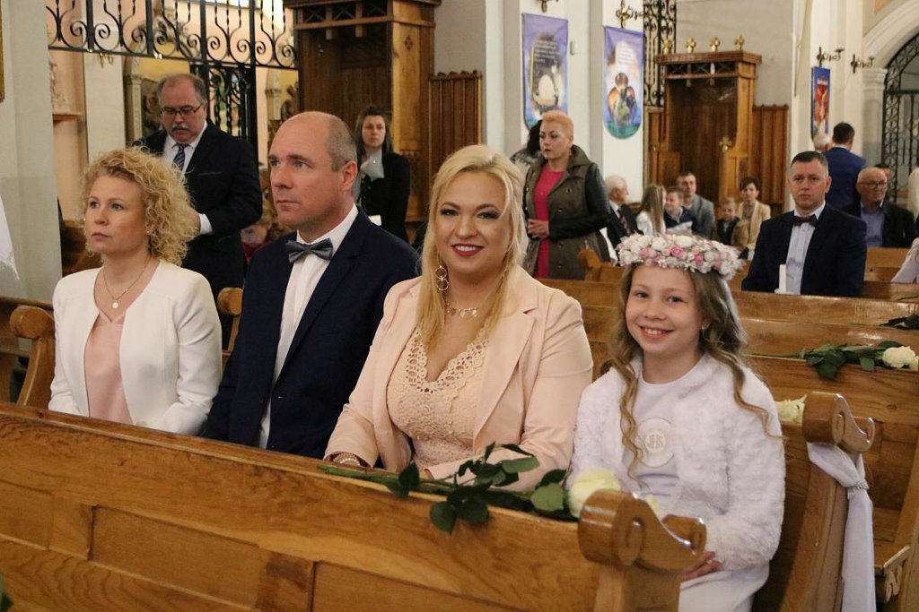 I Komunia Święta w ostrołęckiej farze [14.05.2022] - zdjęcie #102 - eOstroleka.pl
