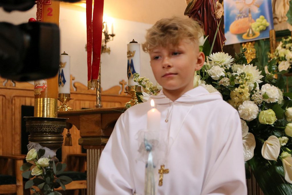 I Komunia Święta w ostrołęckiej farze [14.05.2022] - zdjęcie #84 - eOstroleka.pl