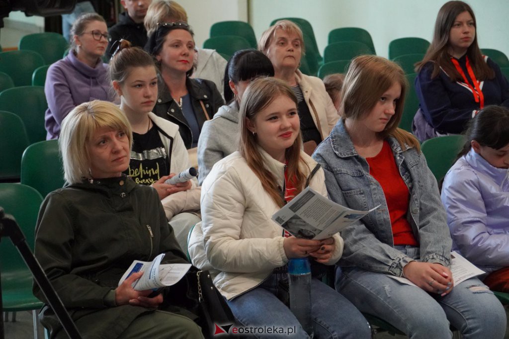 Spotkanie informacyjne dla uchodźców z Ukrainy [14.05.2022] - zdjęcie #6 - eOstroleka.pl