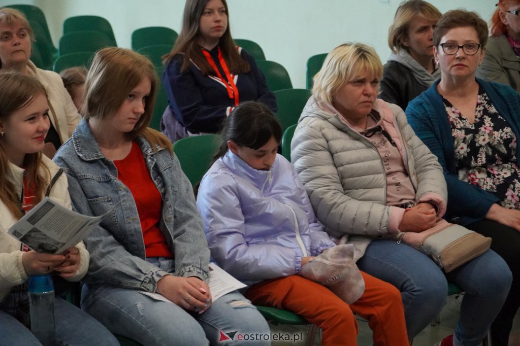 Spotkanie informacyjne dla uchodźców z Ukrainy [14.05.2022] - zdjęcie #7 - eOstroleka.pl