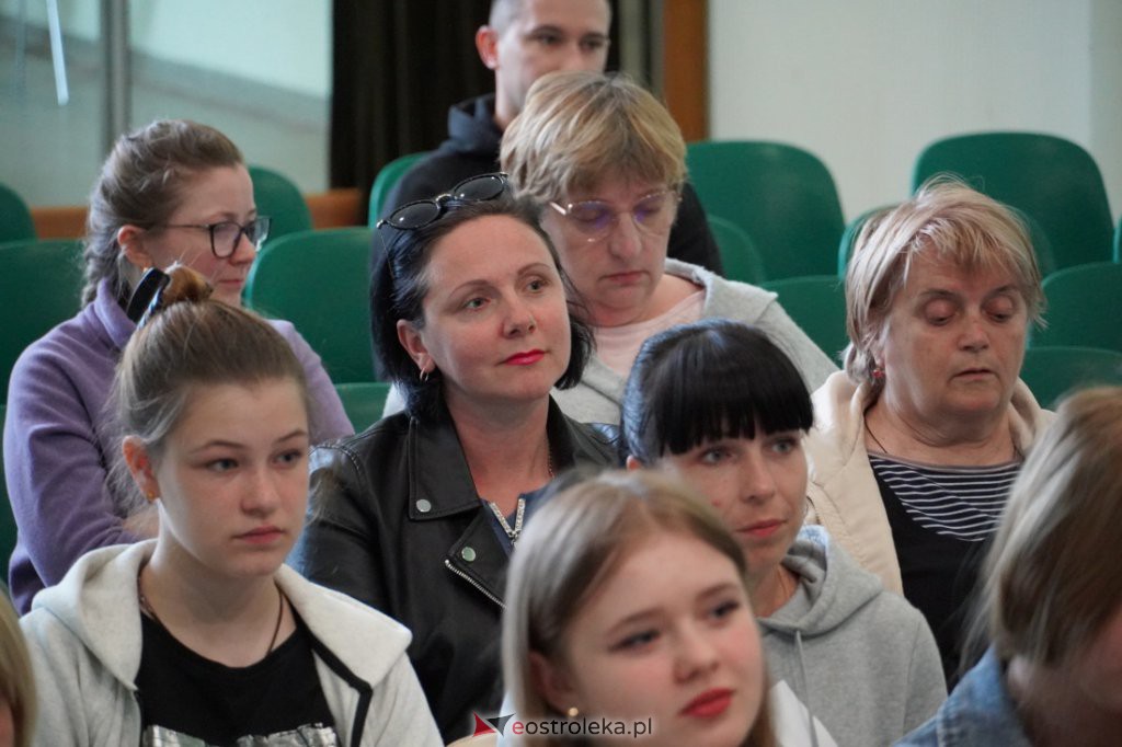 Spotkanie informacyjne dla uchodźców z Ukrainy [14.05.2022] - zdjęcie #10 - eOstroleka.pl