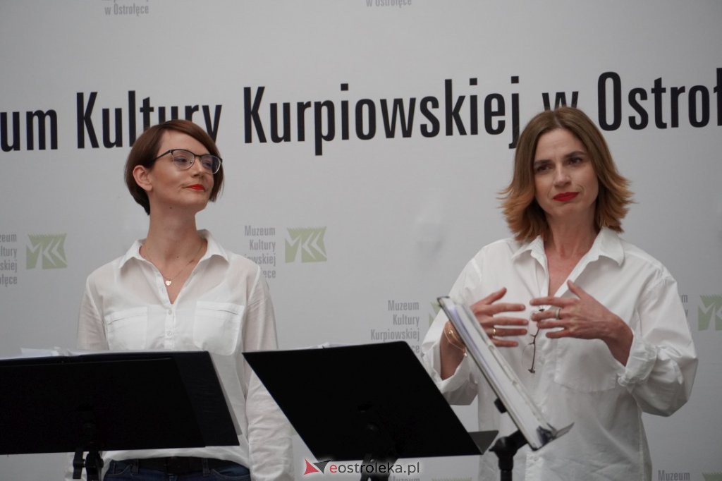 Koncert grupy wokalnej „Trzecie Zwrotki” w Muzeum Kultury Kurpiowskiej [15.05.2022] - zdjęcie #23 - eOstroleka.pl