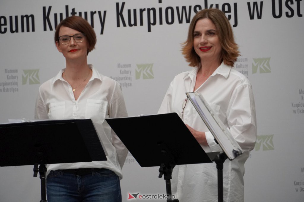 Koncert grupy wokalnej „Trzecie Zwrotki” w Muzeum Kultury Kurpiowskiej [15.05.2022] - zdjęcie #28 - eOstroleka.pl