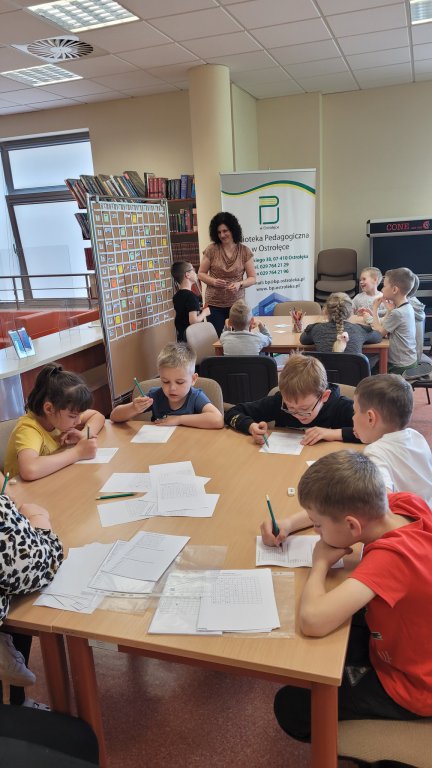Kodowanie w Bibliotece Pedagogicznej - zdjęcie #4 - eOstroleka.pl
